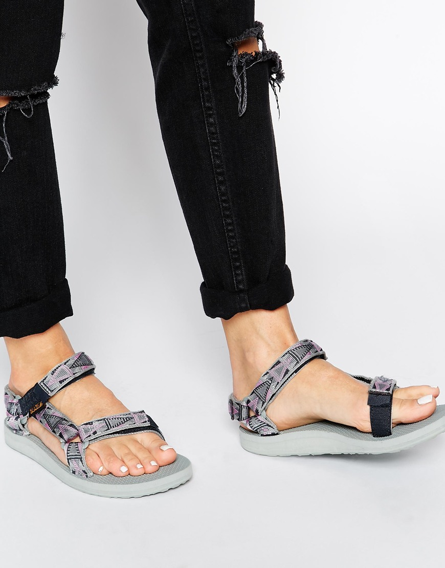 grey tevas