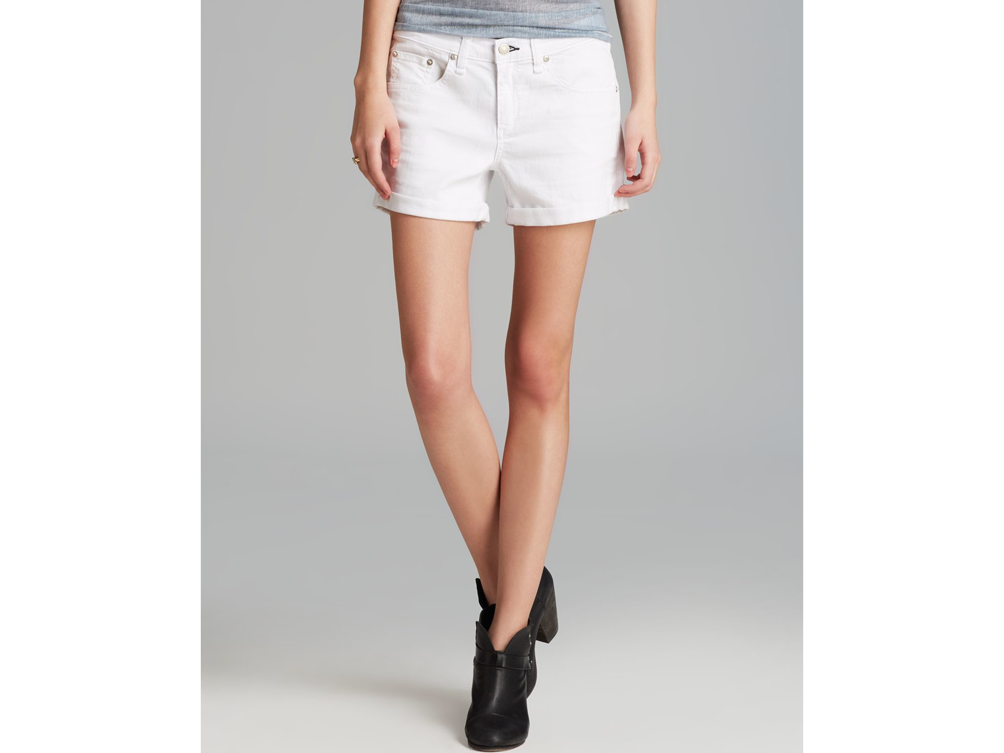 white boyfriend jean shorts