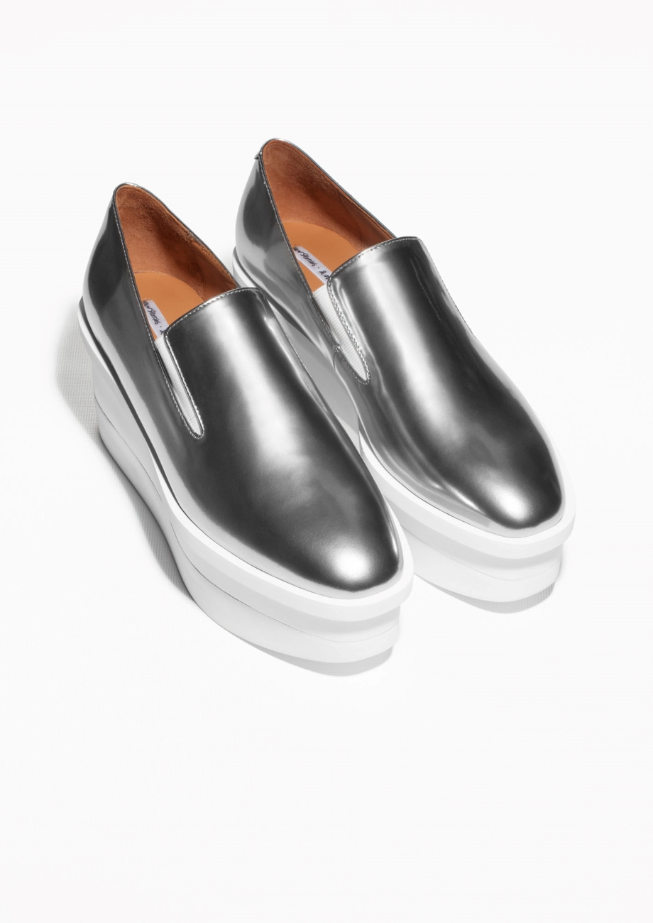 leather flatforms