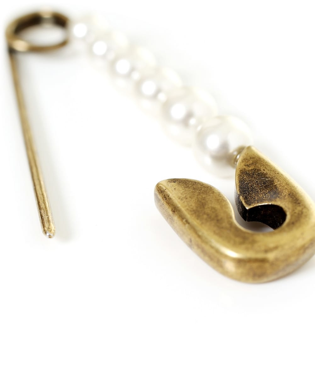 Marc Jacobs Safety Pin Brooch in Gold (Metallic) - Lyst