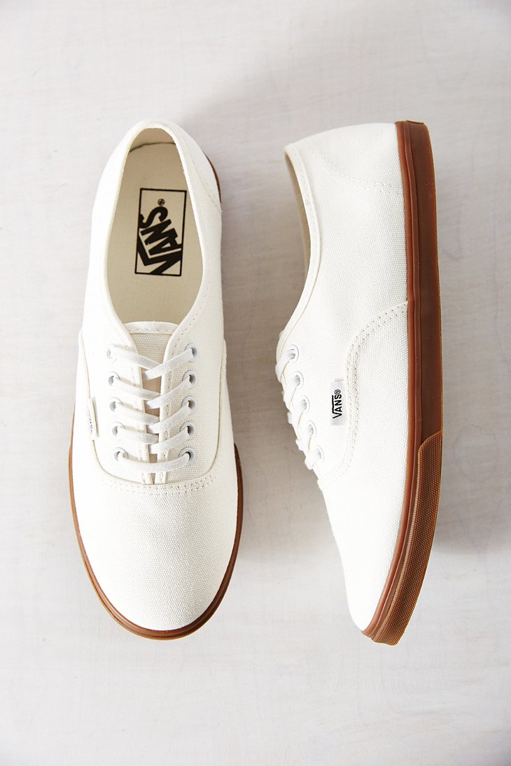 White vans shop gum sole