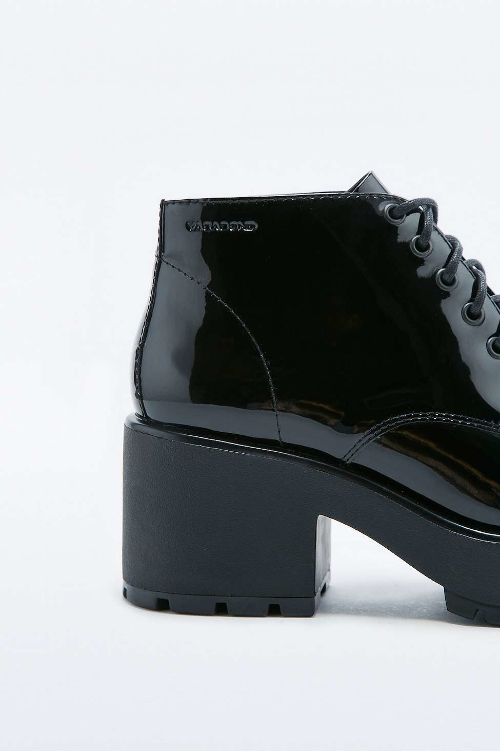 vagabond dioon lace up