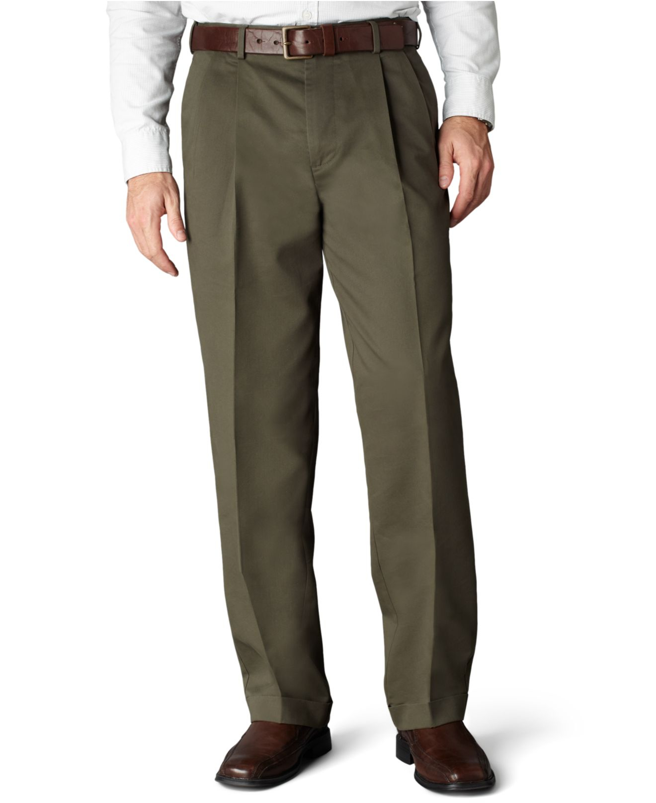 Dockers D4 Relaxed Fit Comfort Khaki Pleated Pants in Green for Men | Lyst