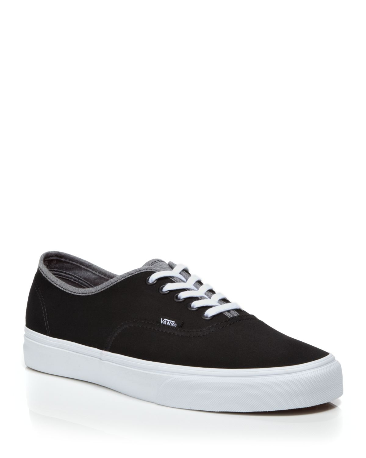 vans black and white lace up