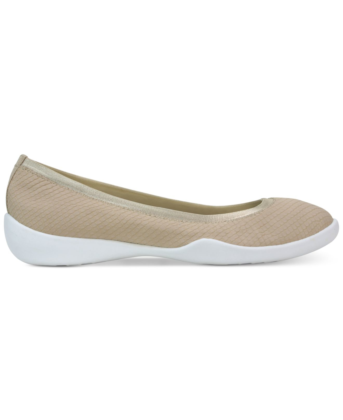 tahari flat shoes tahari slip on flats in lyst tahari flat shoes tahari slip on flats in lyst