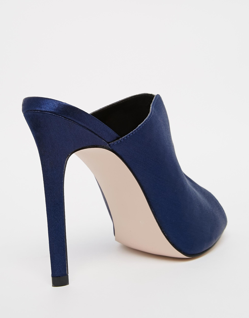navy mules with heels factory outlet 