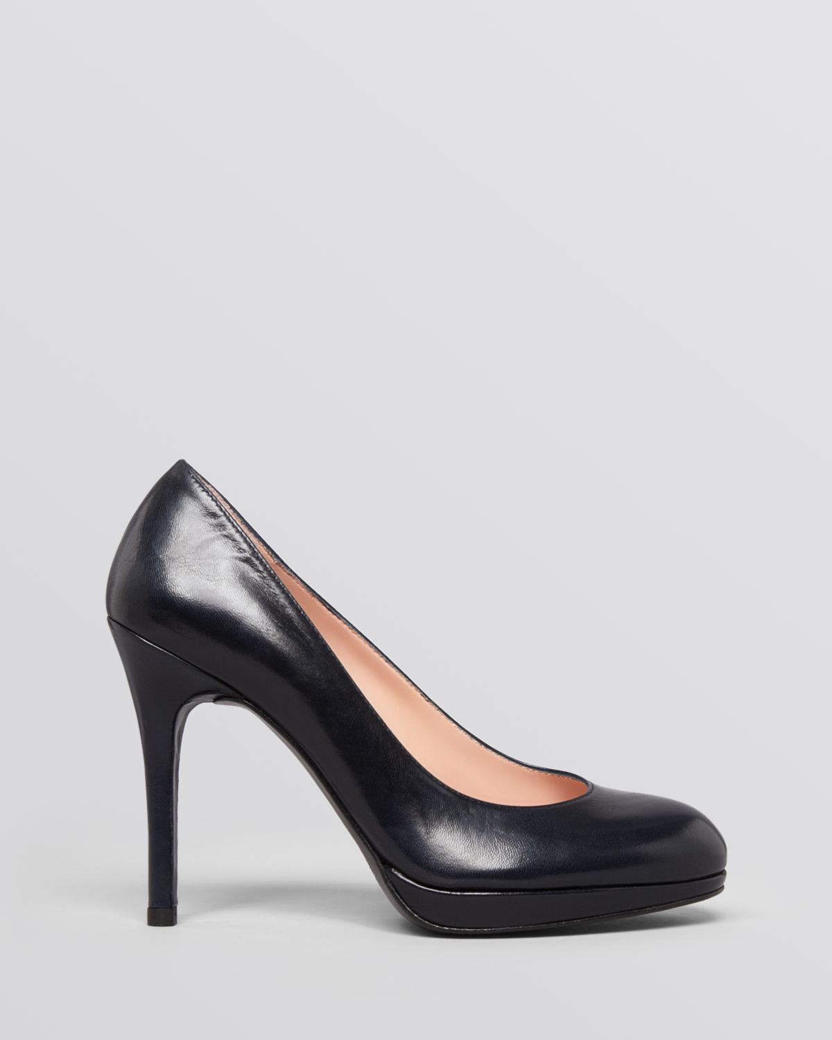 stuart weitzman platform pumps