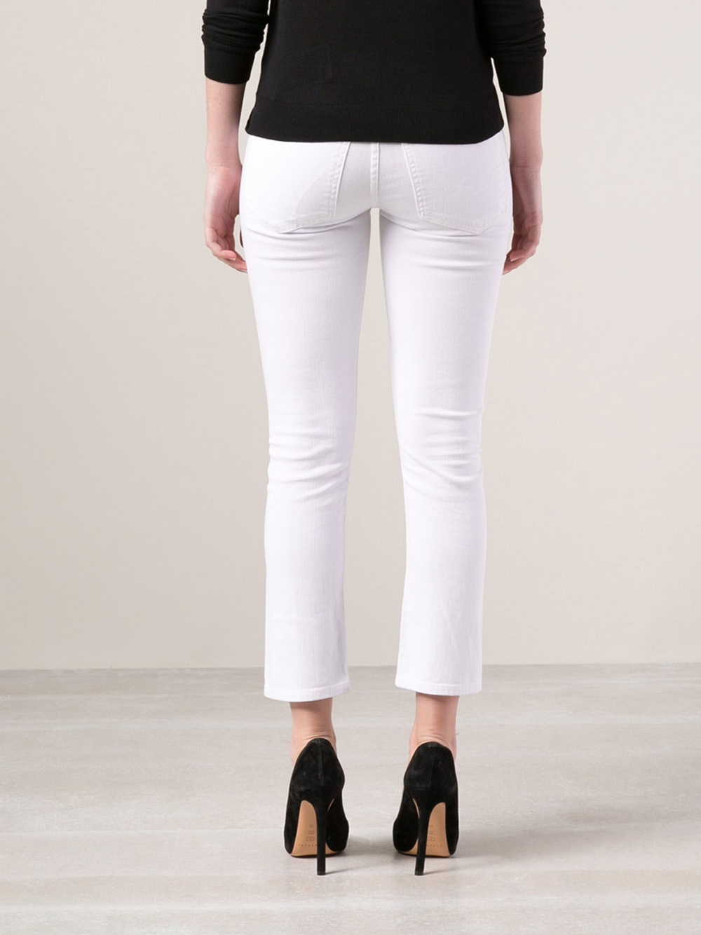 white cropped jeans