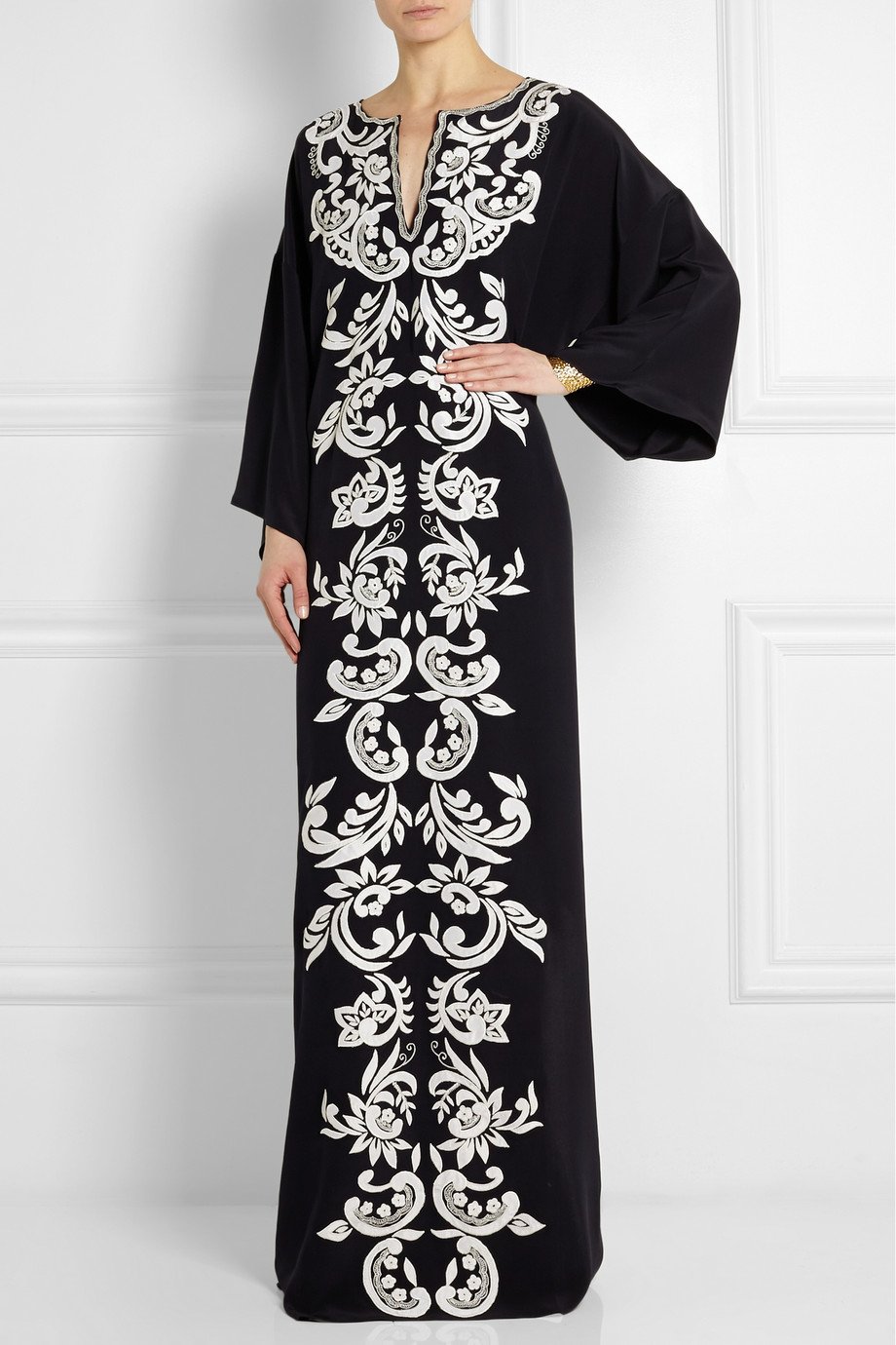 Lyst - Oscar de la renta Embroidered Matte-Silk Maxi Kaftan in White