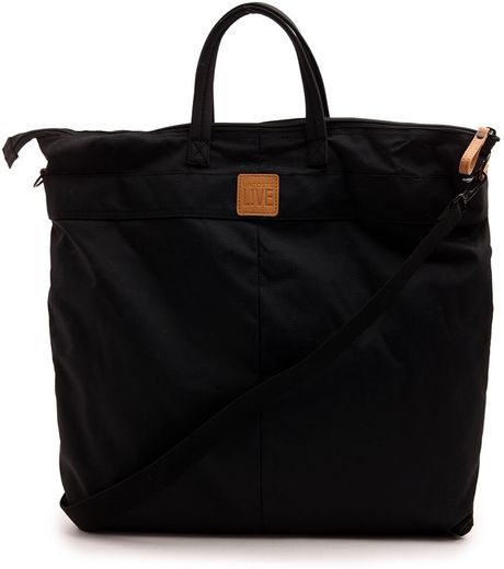 Lacoste L!ive Vertical Black Polyamide Tote Bag in Black | Lyst