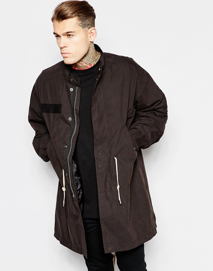 hoodless black jacket