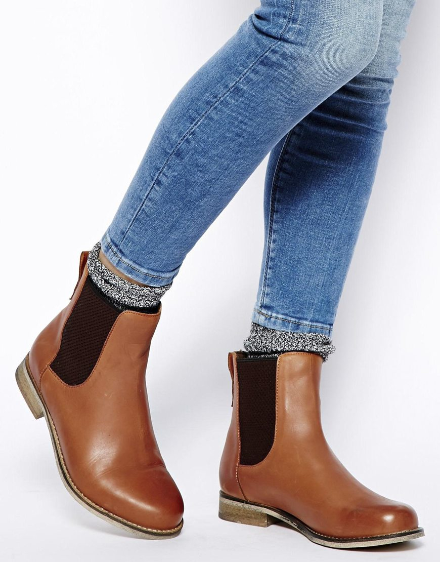 tan chelsea ankle boots