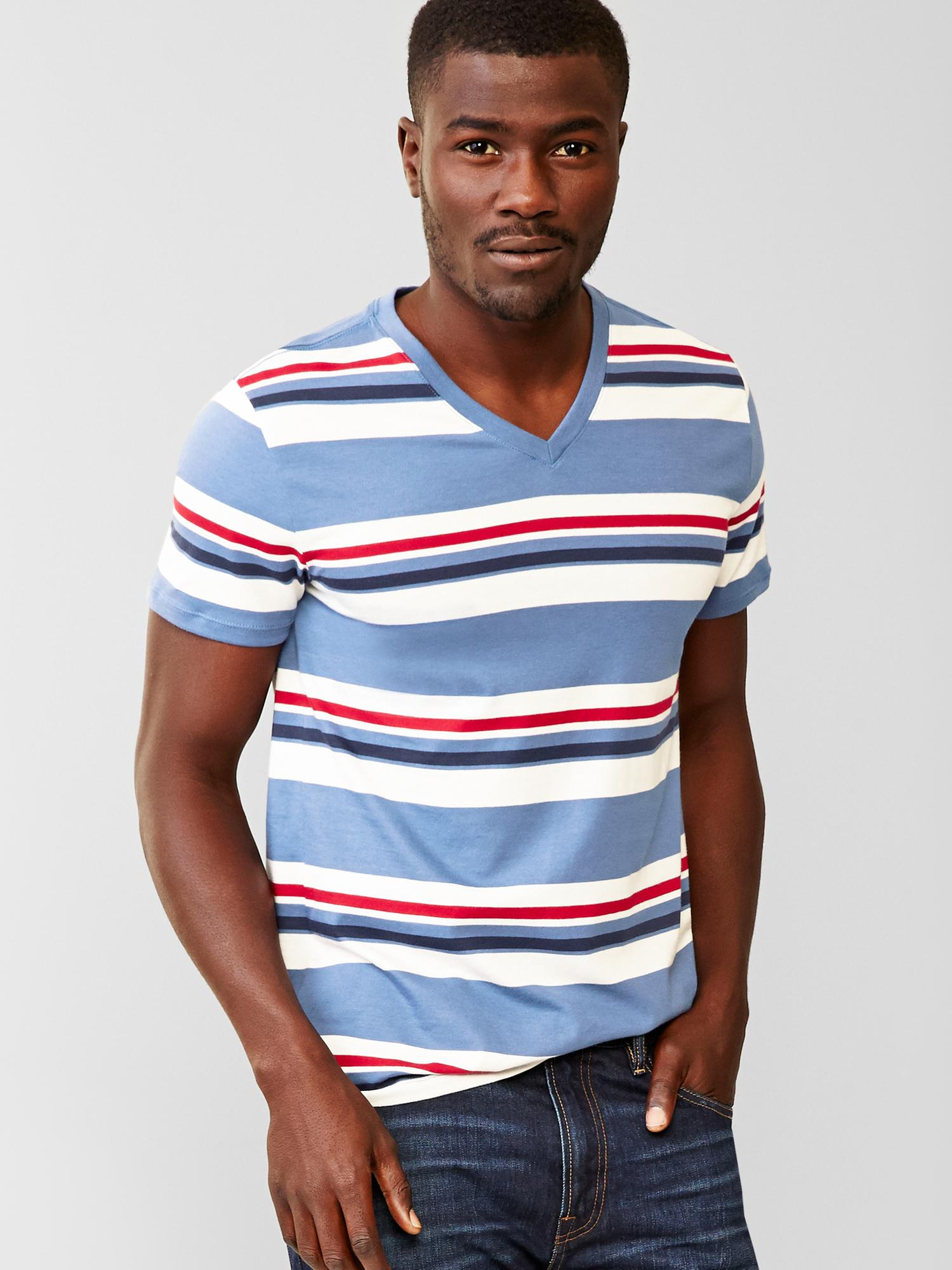 Gap Essential Multi-stripe V-neck T-shirt in Red for Men (red stripe ...