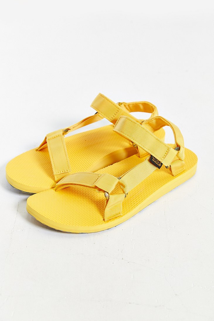 yellow tevas