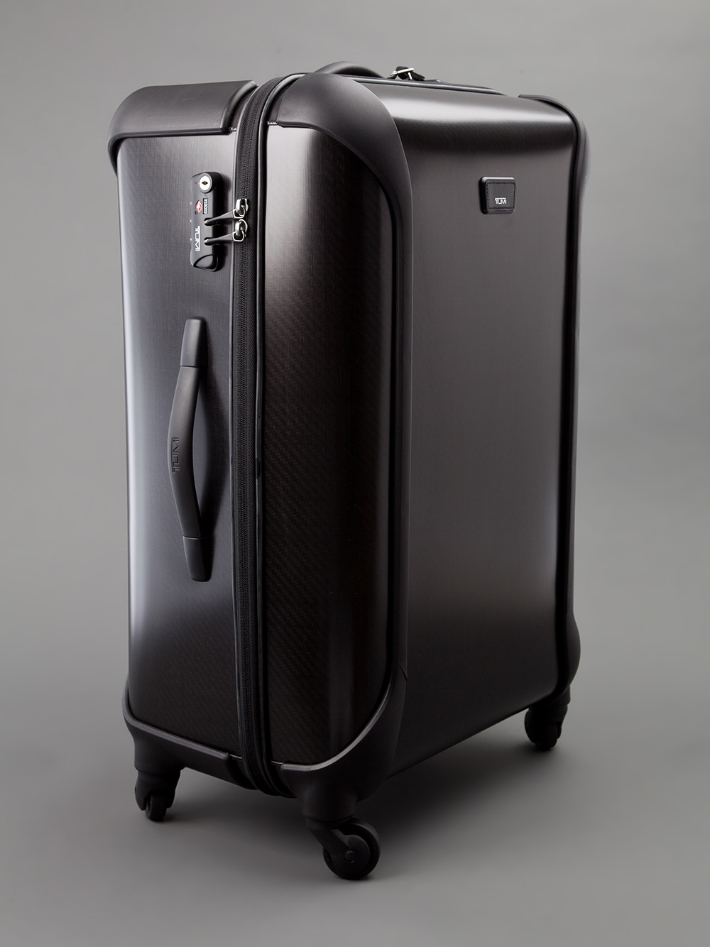 hard shell tumi luggage