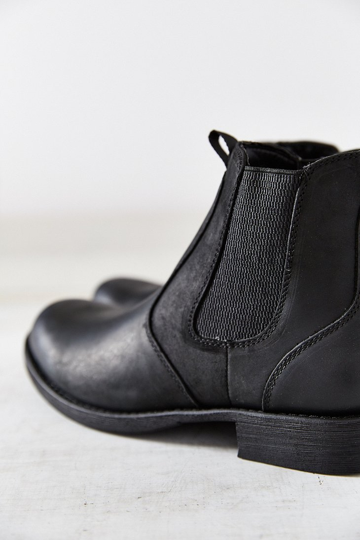 eastland chelsea boot