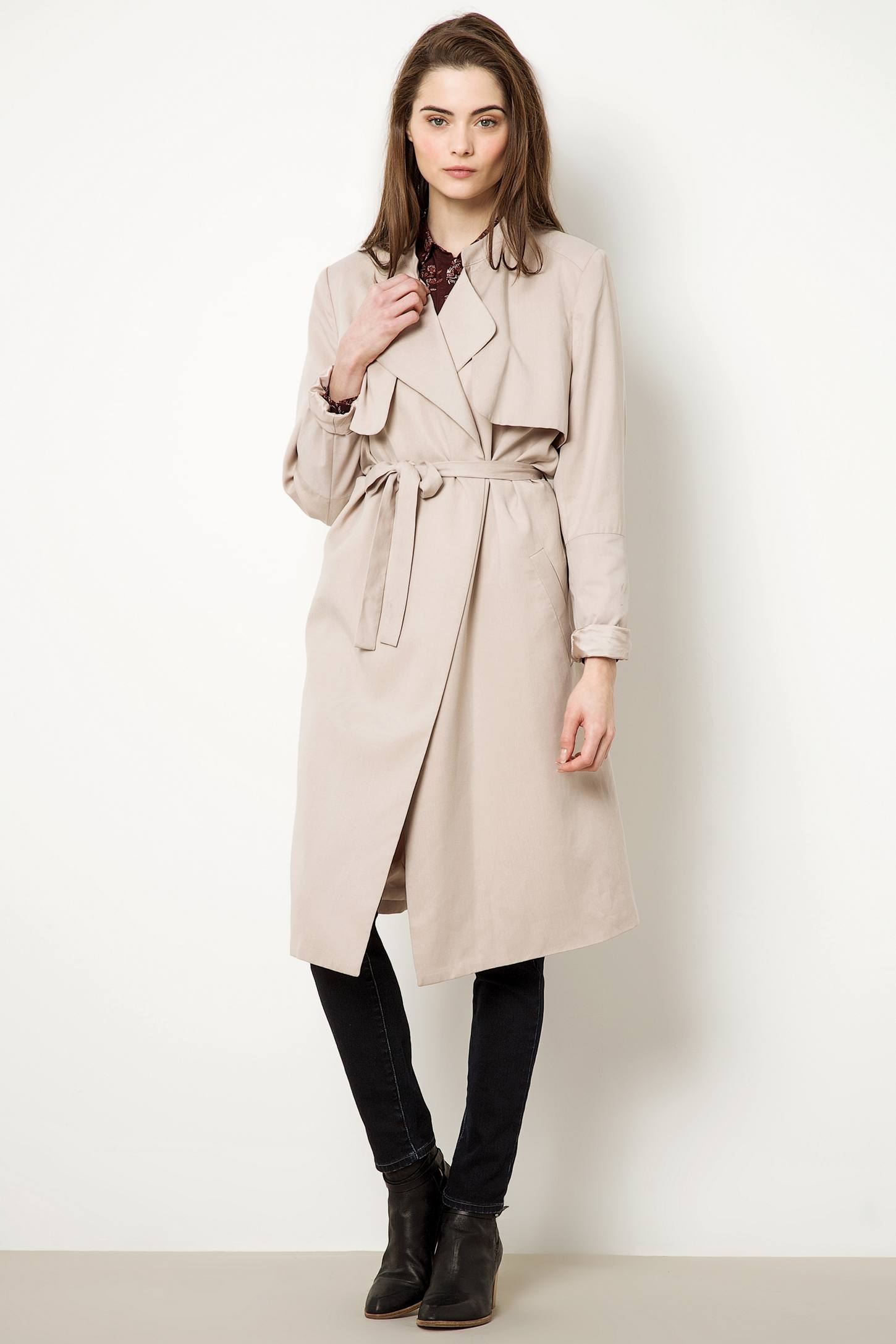Ruffled Plume Jacket Anthropologie Anthropologie Modernist Ball Skirt Lyst Officefashion Anthropologierosiaskirt Trenchcoat Losangelogger Thechicburrow Madewellpurse Bananarepublicsuedeboots