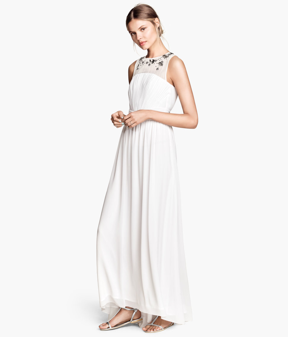 You are here For a head-to-toe look, H&M dresses are just the thing your closet needs. Whether it's an essential jersey maxi, floral-print mini dress or a vacation-ready kaftan, the Stockholm-based brand's line up .