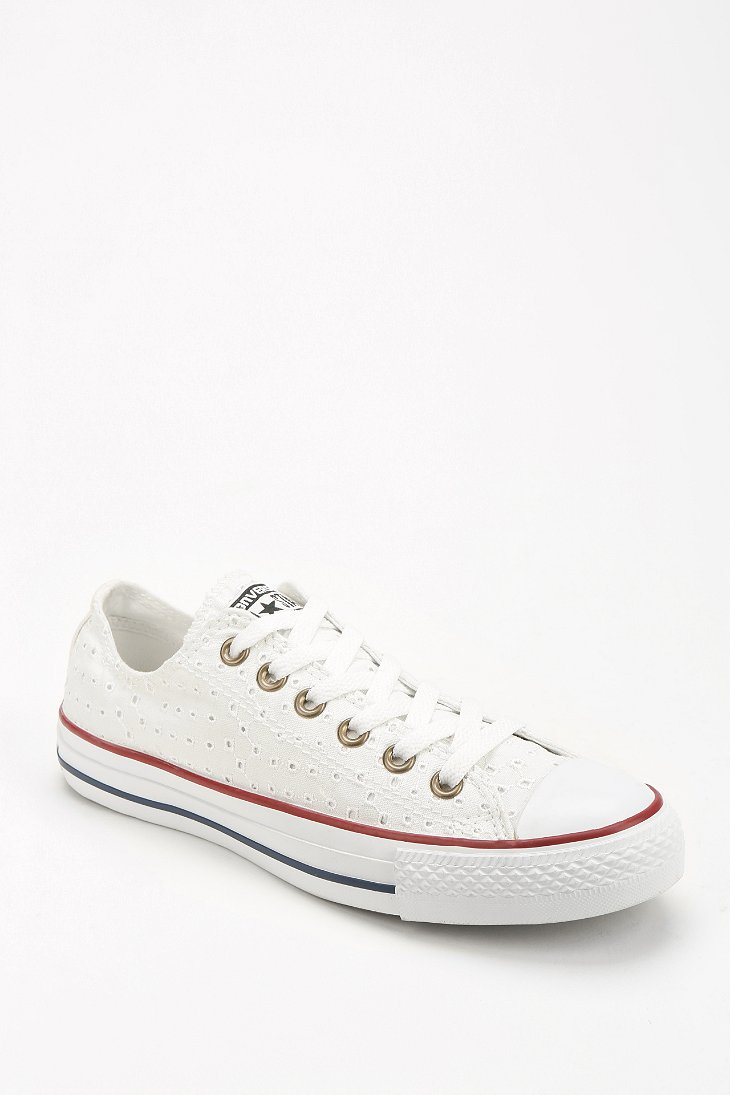 converse eyelet