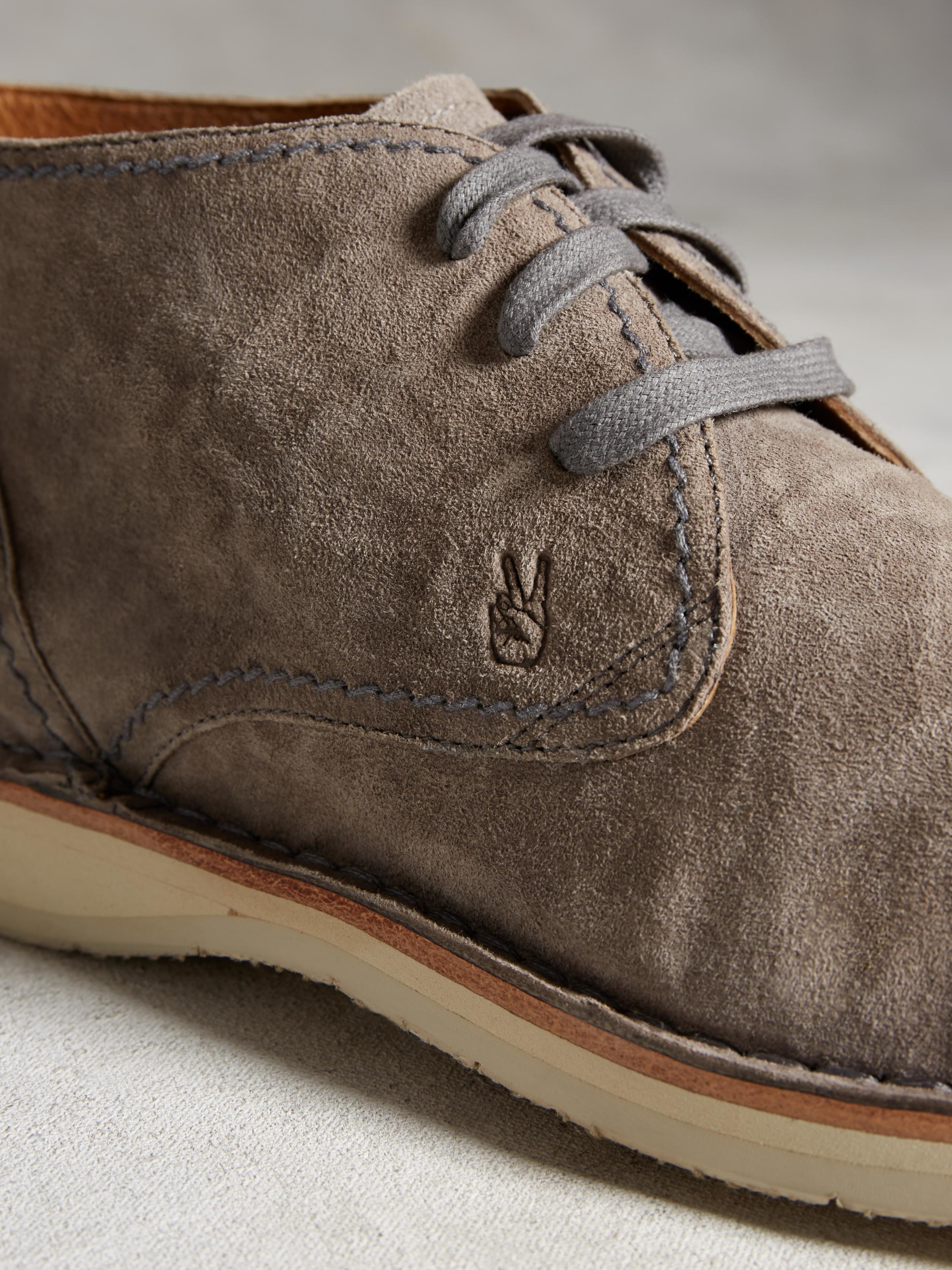 john varvatos chukka boots mens