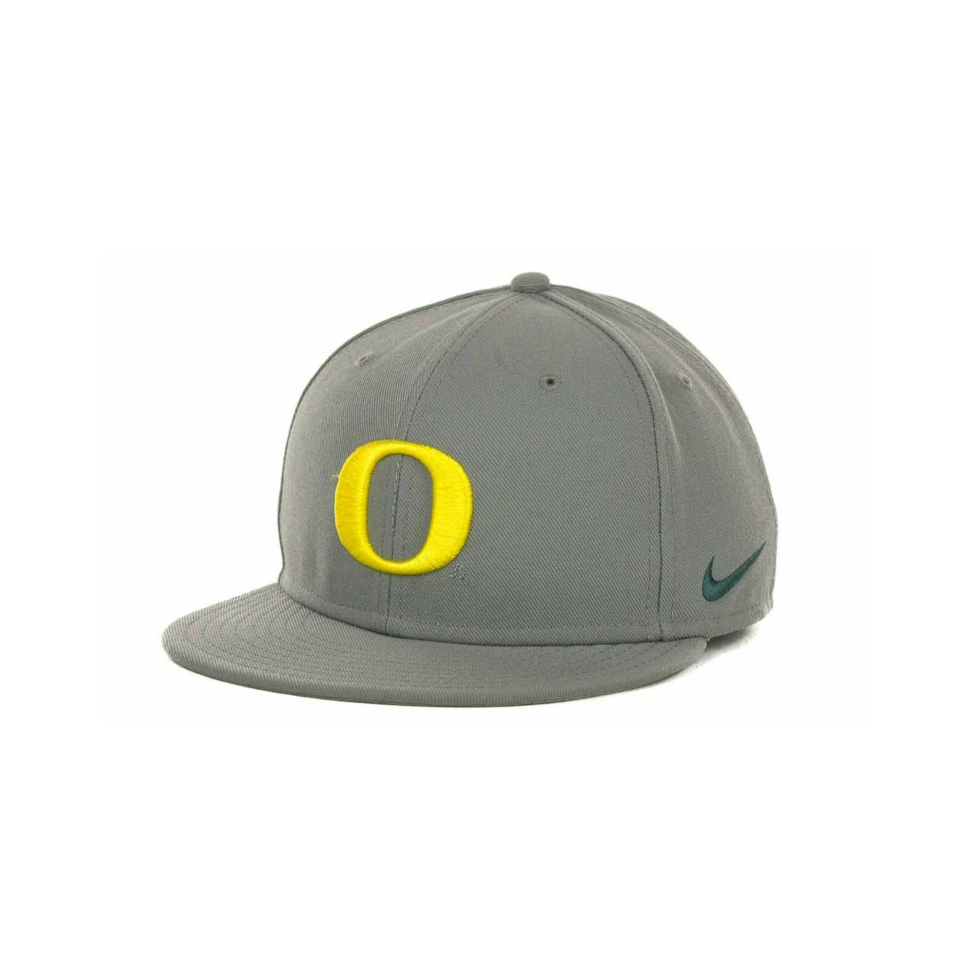 Vintage Oregon Ducks Nike hat — MY CAMPUS CLOSET
