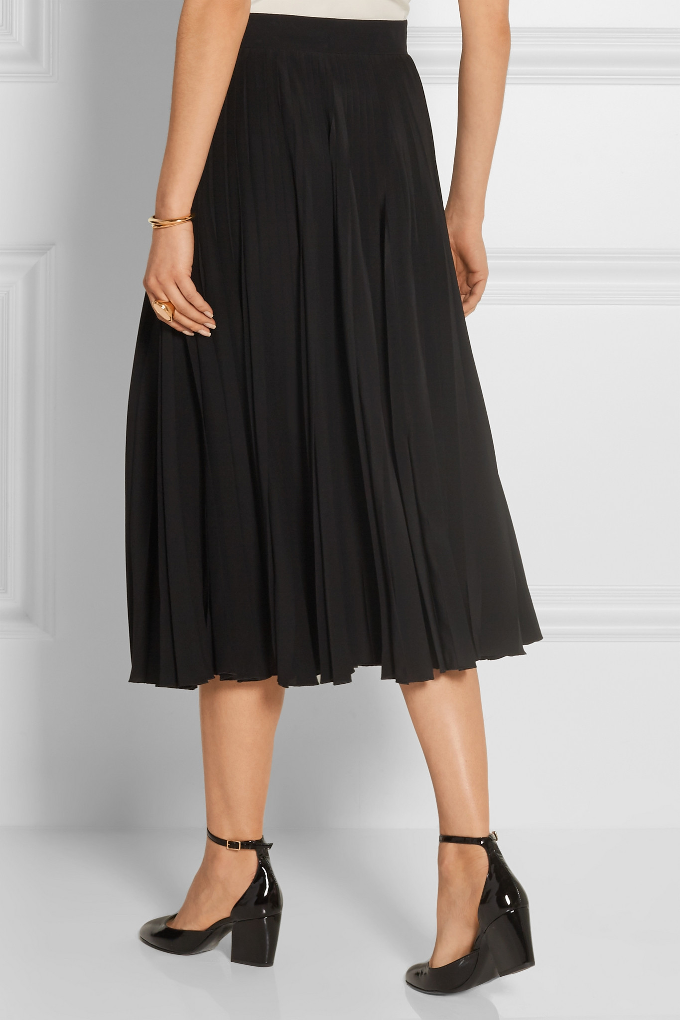 Gucci Pleated Silk-crepe Midi Skirt in Black - Lyst