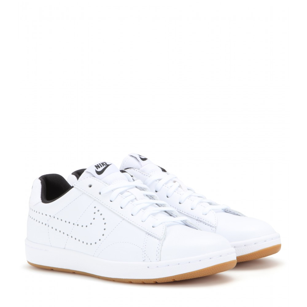 Nike Tennis Classic Ultra Sneakers in White | Lyst