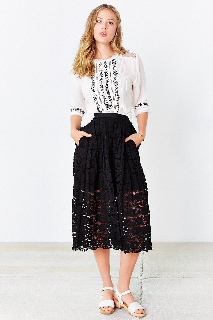 Kimchi Blue Lace Midi Skirt in Black - Lyst