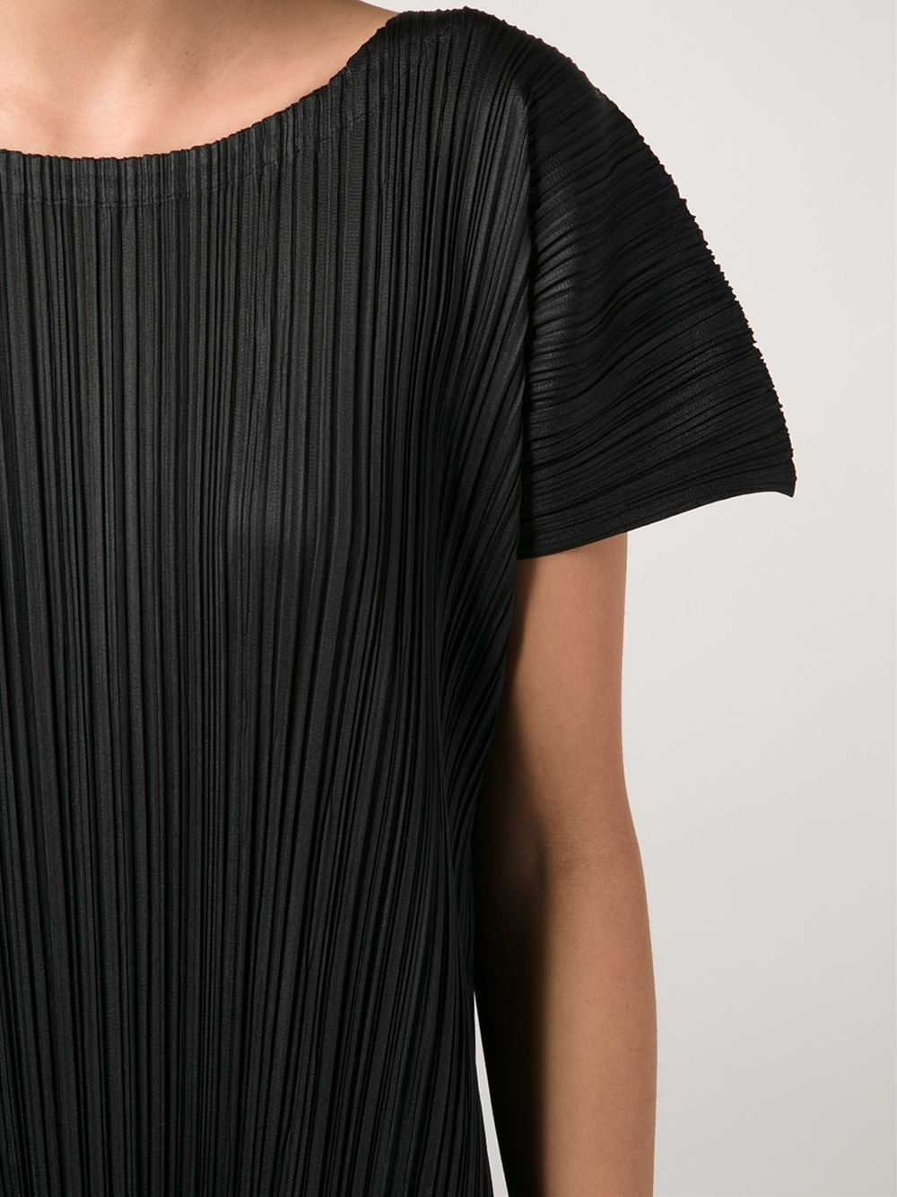 Pleats Please Issey Miyake Crepe Dress in Black Lyst