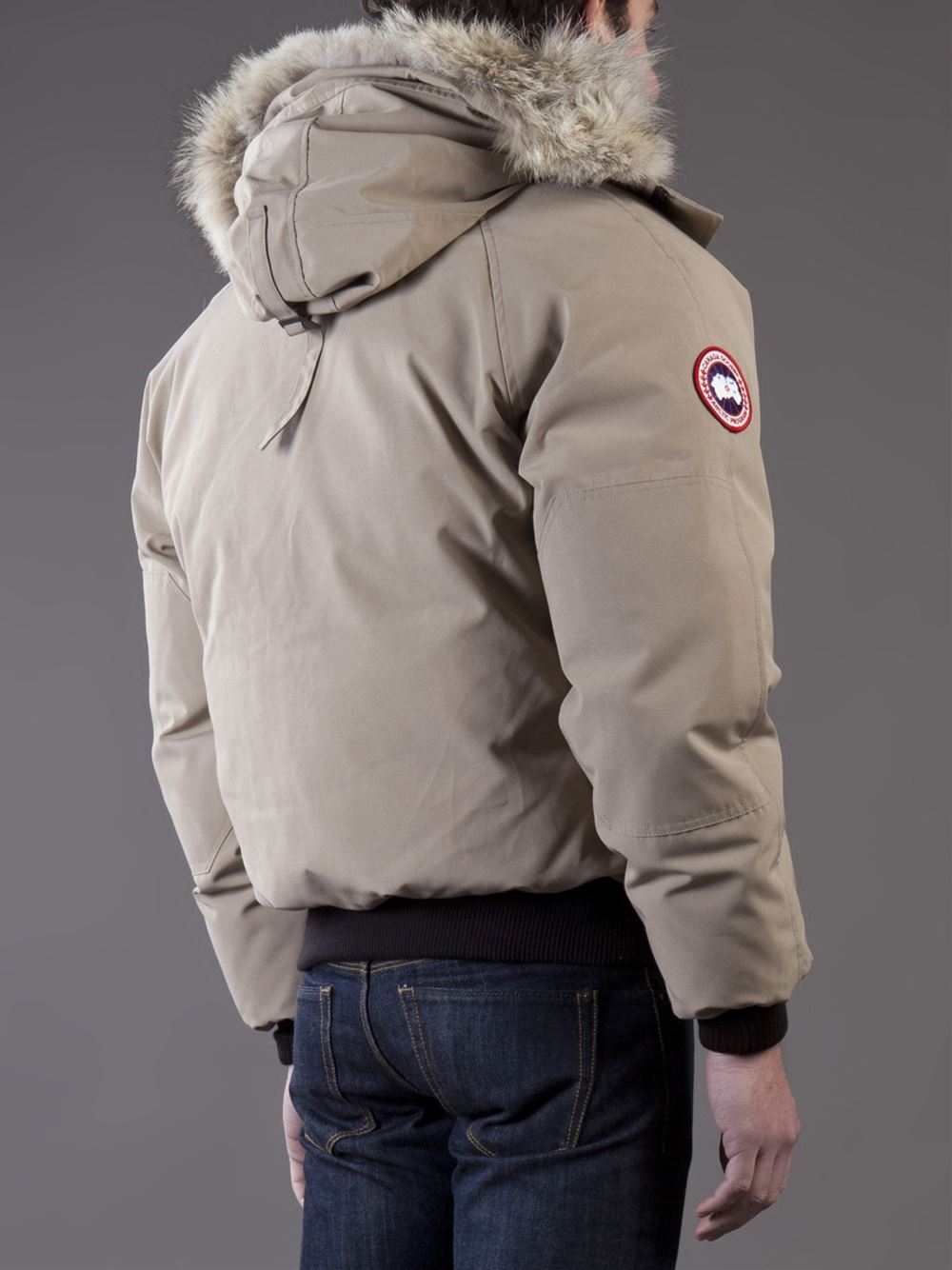 Посещение на баби и дядовци отклоняват безупречен canada goose beige bomber  - iiqmonline.com