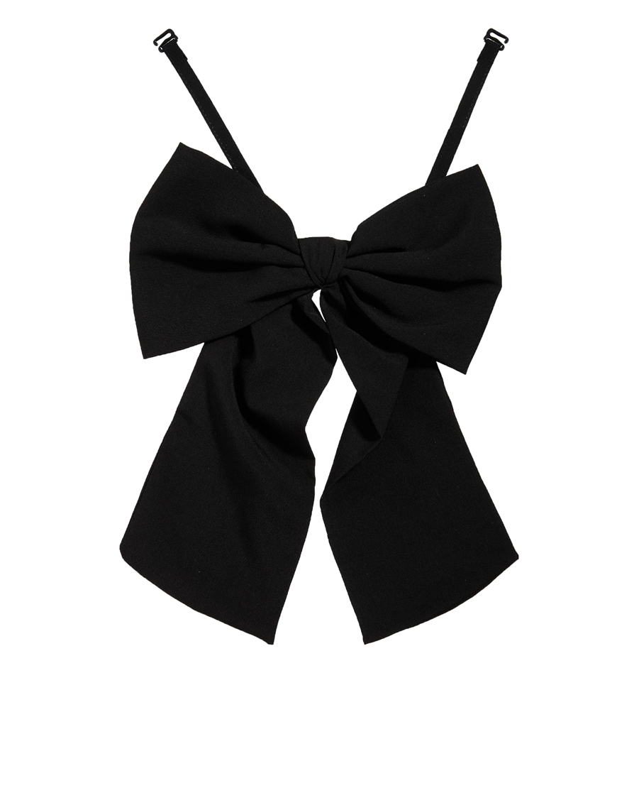 oversized bow tie pattern