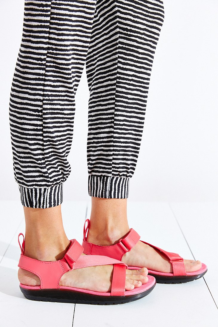 dr martens balfour sandals