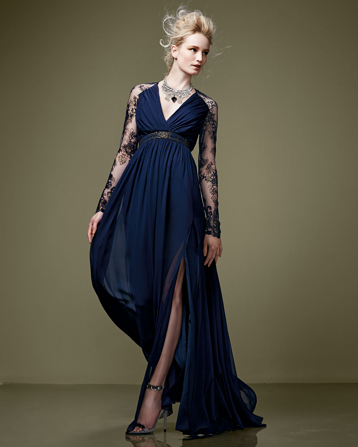Badgley Mischka Lace-Sleeve V-Neck Gown in Navy (Blue) - Lyst