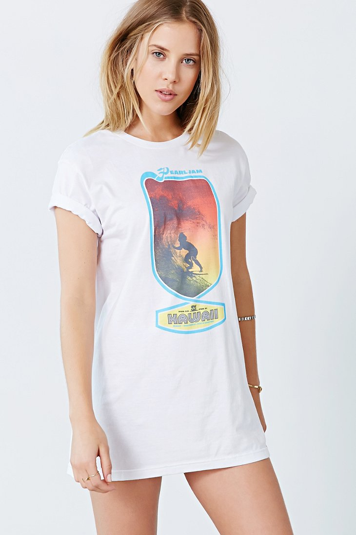 Urban Outfitters Pearl Jam Hawaii 98 Tee in White