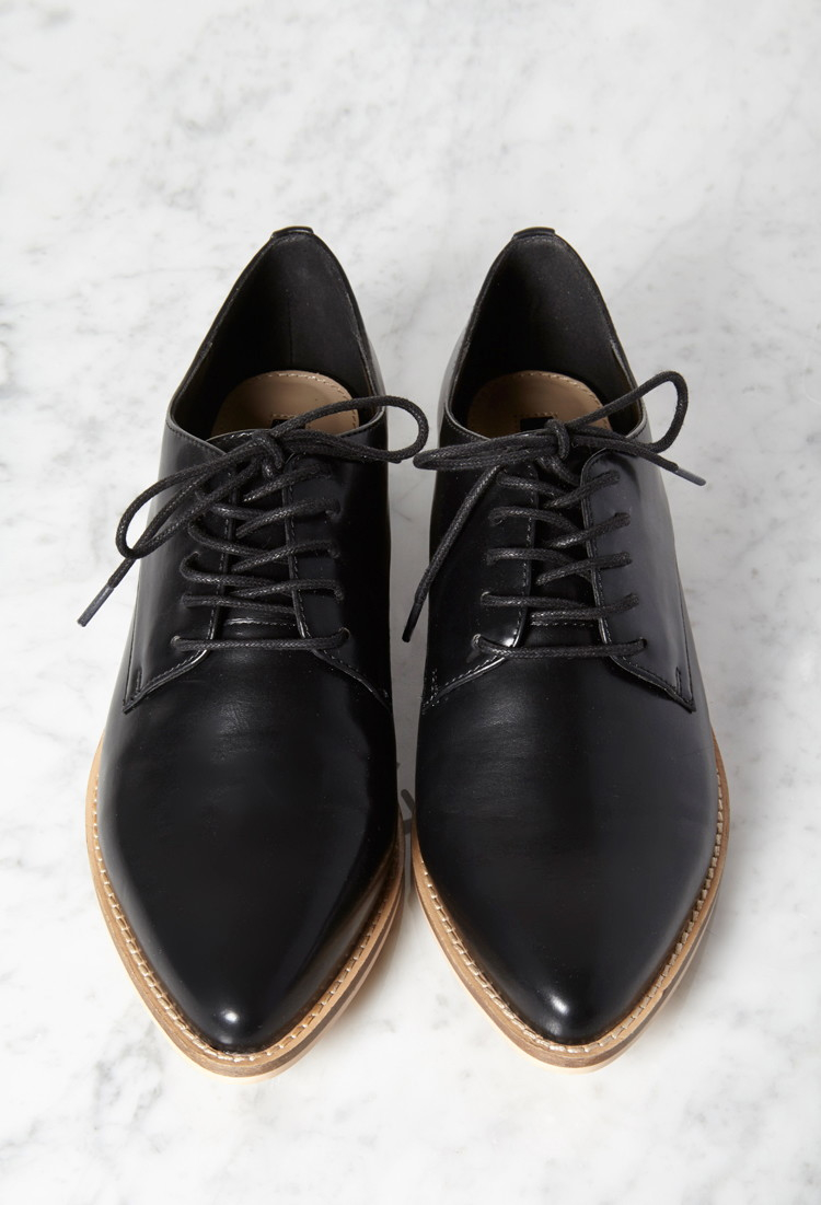 pointed toe oxford