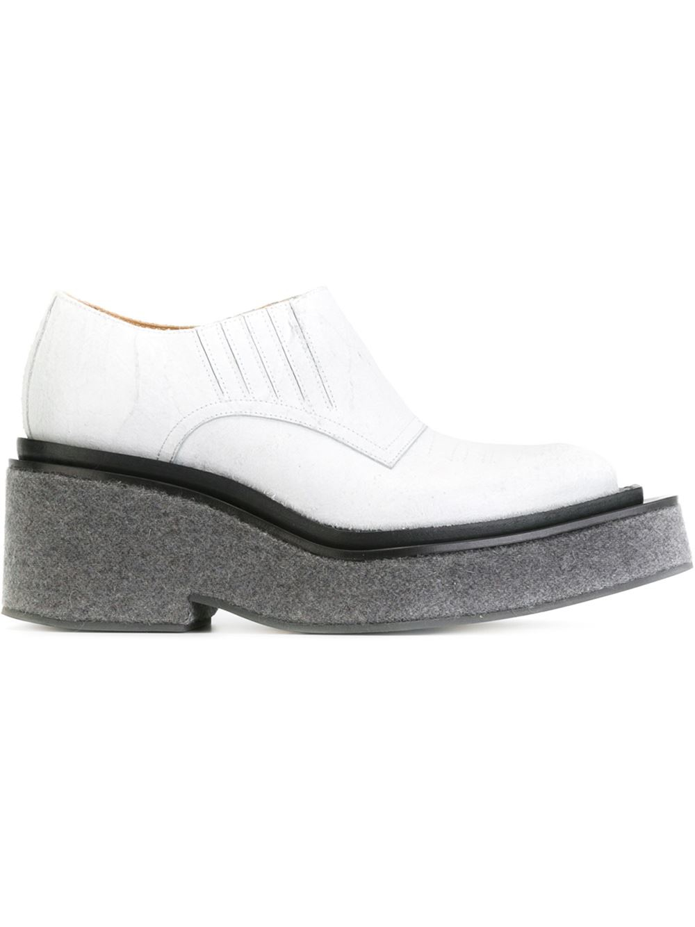 MM6 by Maison Martin Margiela Pointed Toe Platform Shoes in White 