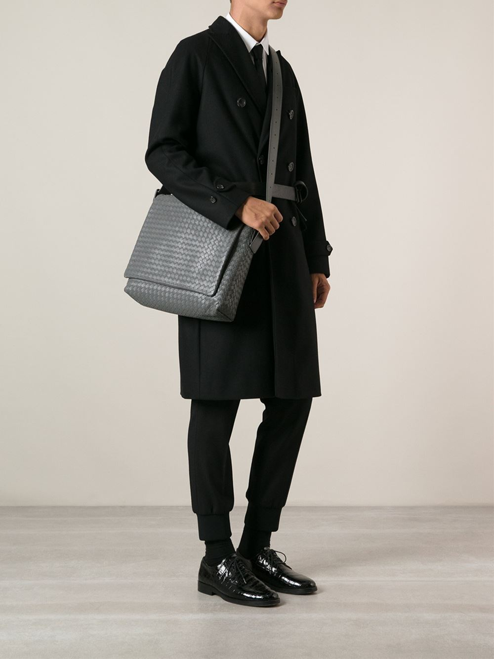 bottega veneta mens messenger bag