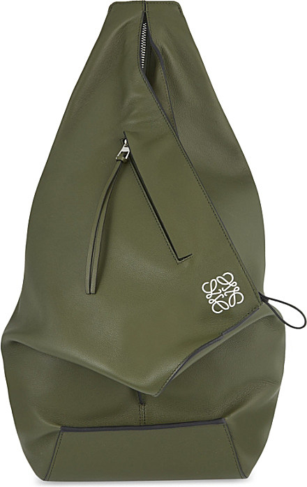 Loewe Anton Single Strap Leather Backpack - For Men in Khaki for Men (Khaki green)