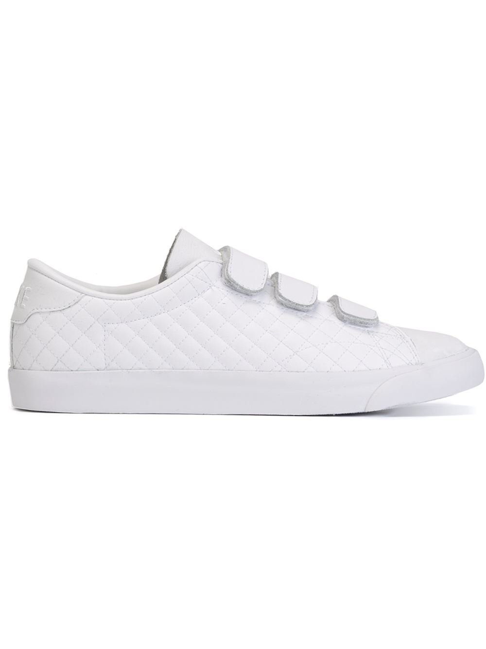 Nike Tennis Classic AC V Low-Top Sneakers in White for Men | Lyst