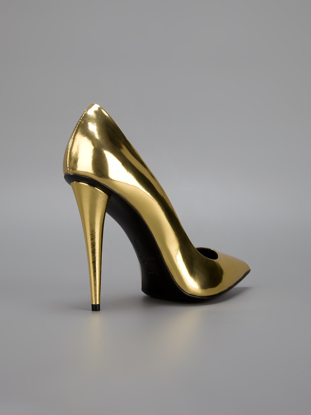 giuseppe zanotti pump
