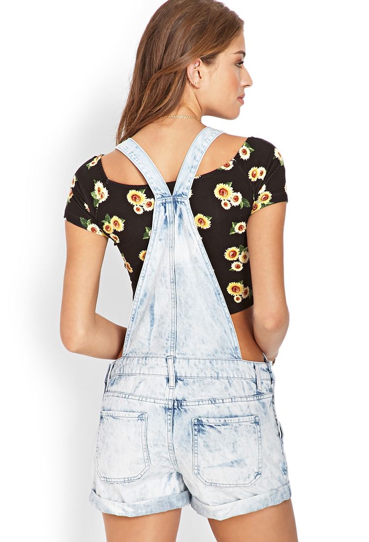 overall shorts and crop top