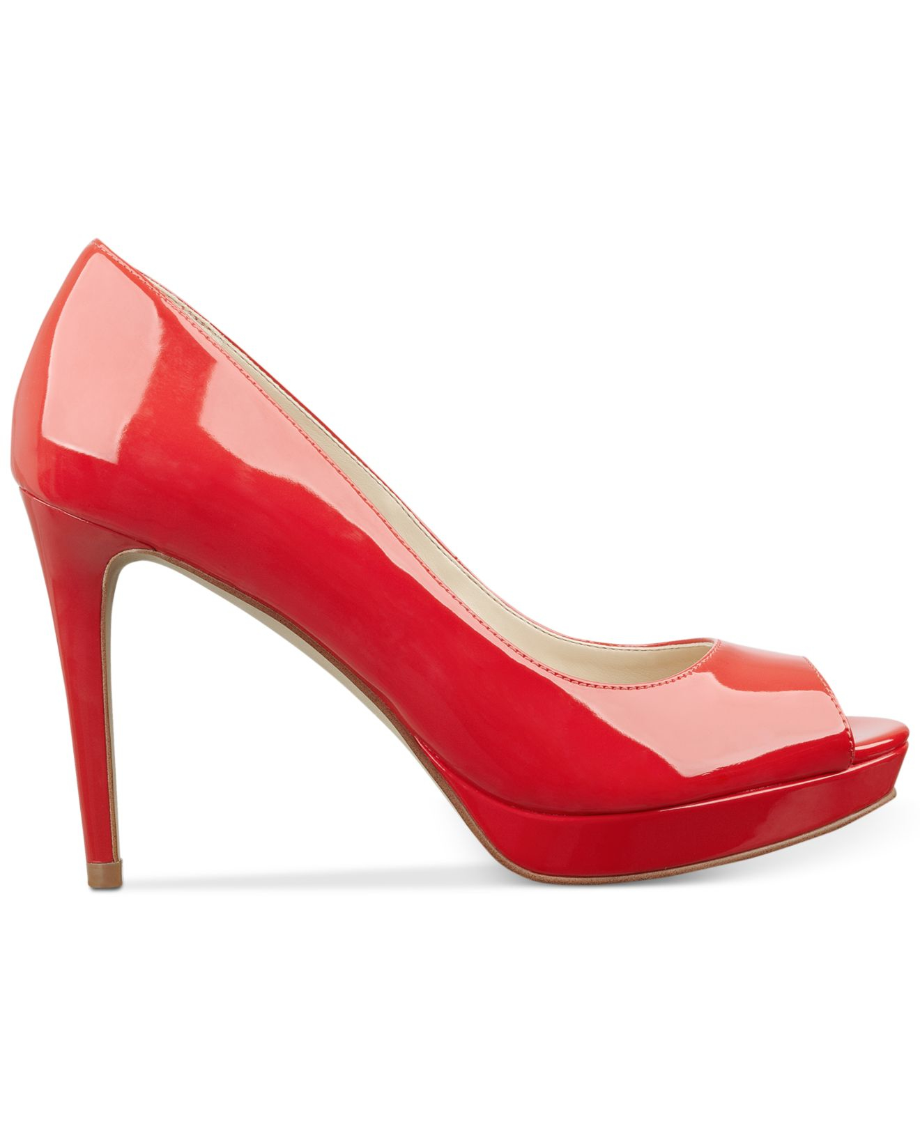 marc fisher patent leather pumps