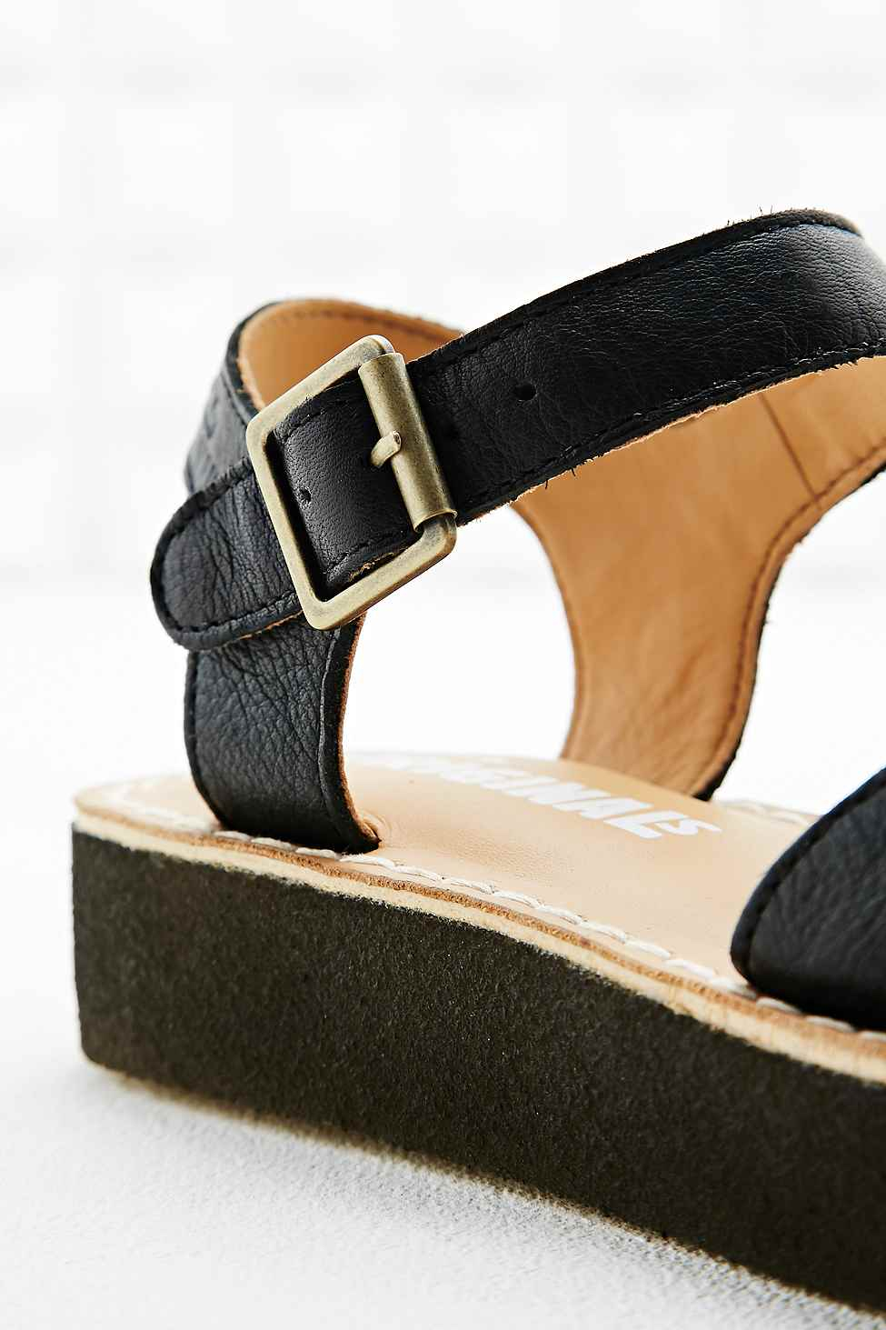 clarks black flat sandals