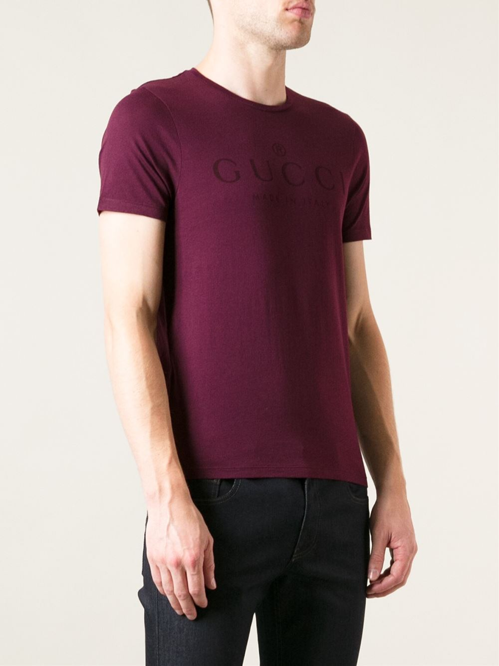 Gucci Logo Print Tshirt in Red (Purple 