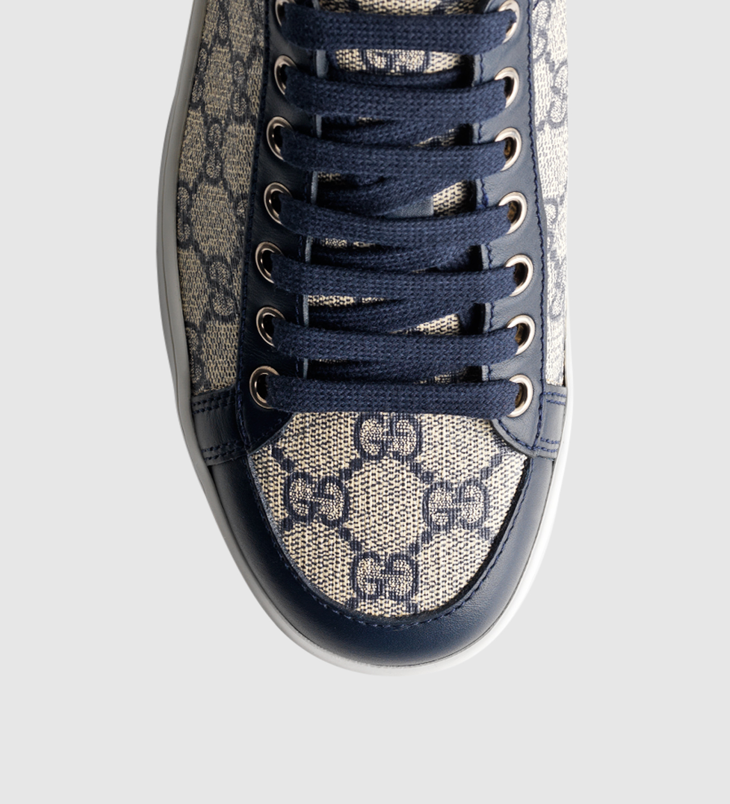 gucci blue gg supreme