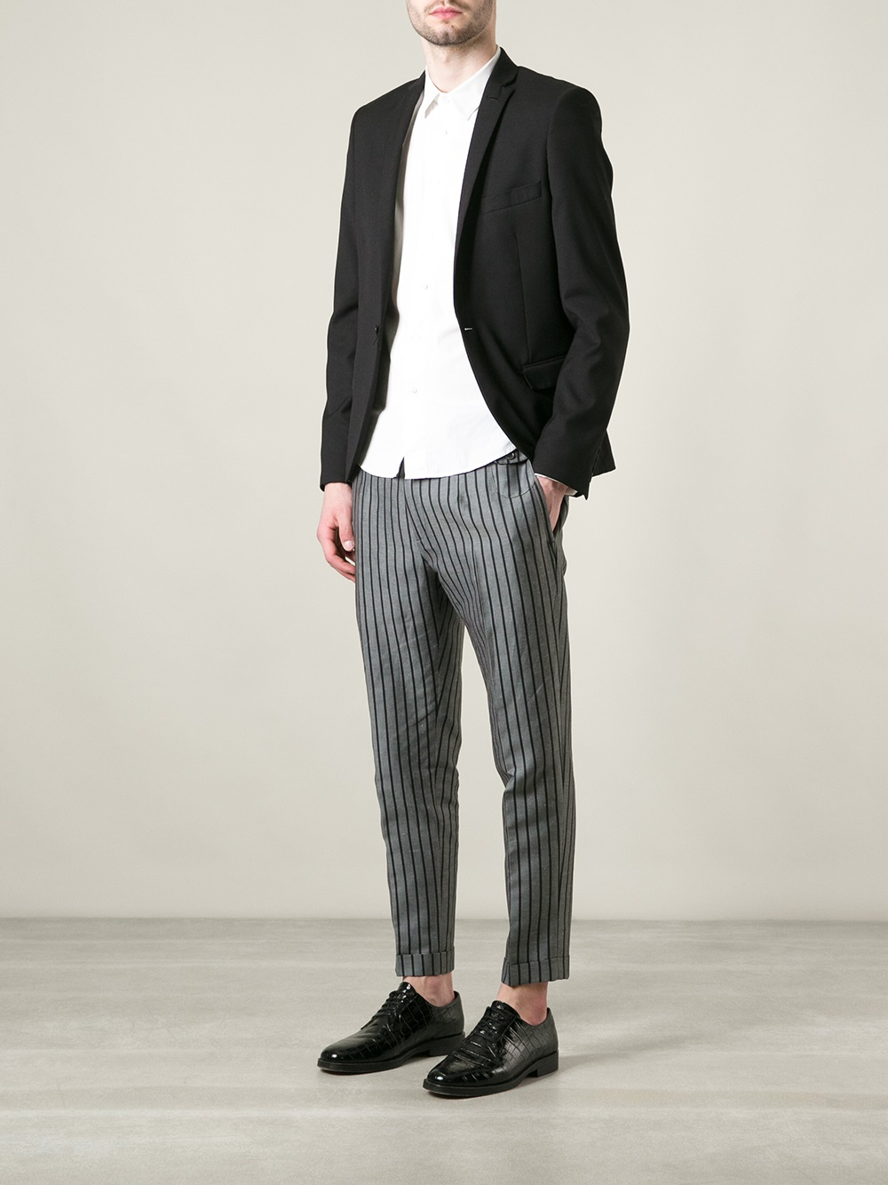 striped tapered trousers