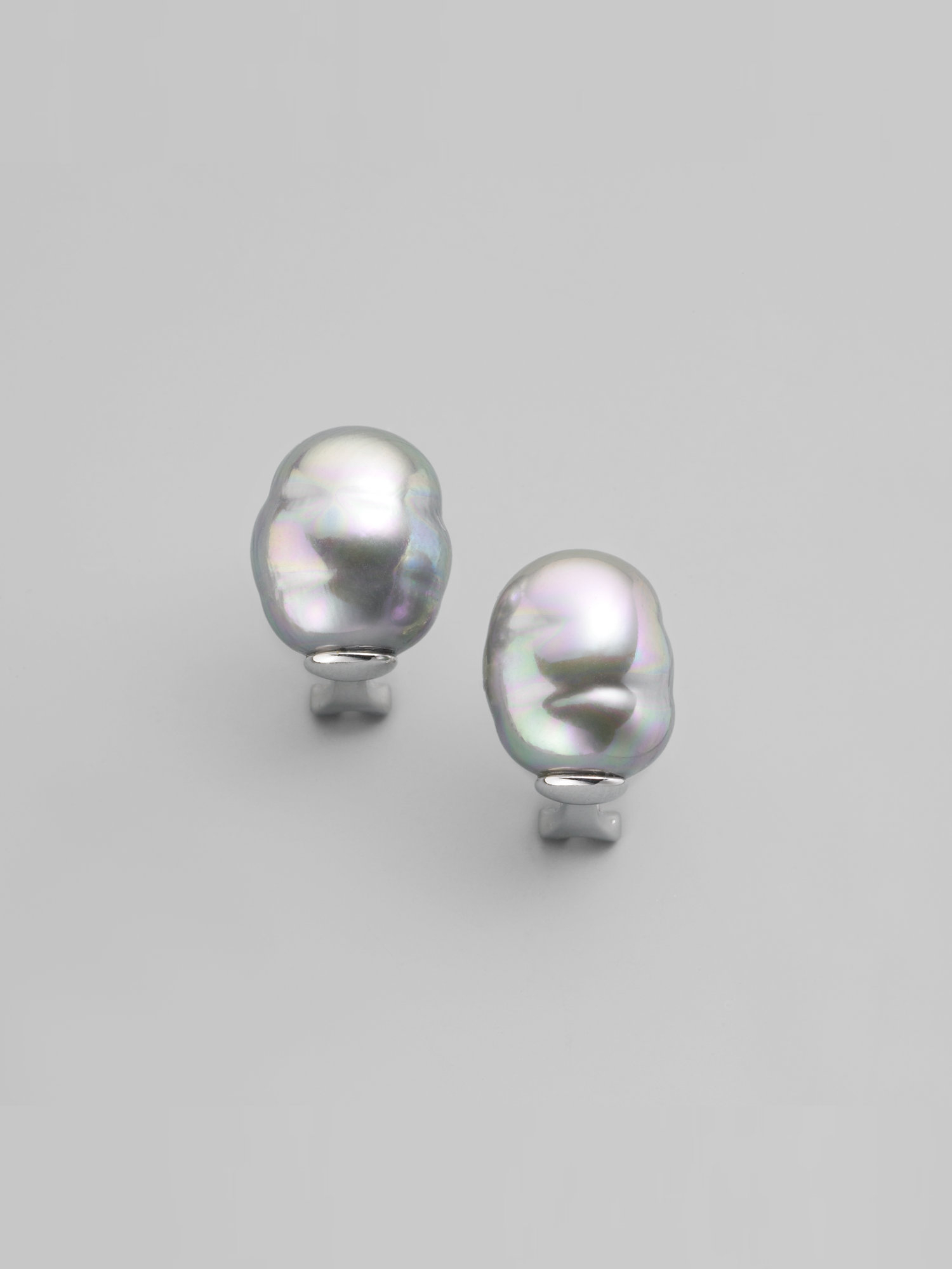 Lyst Majorica 14mm Grey Baroque Pearl On Earrings In Gray Gallery