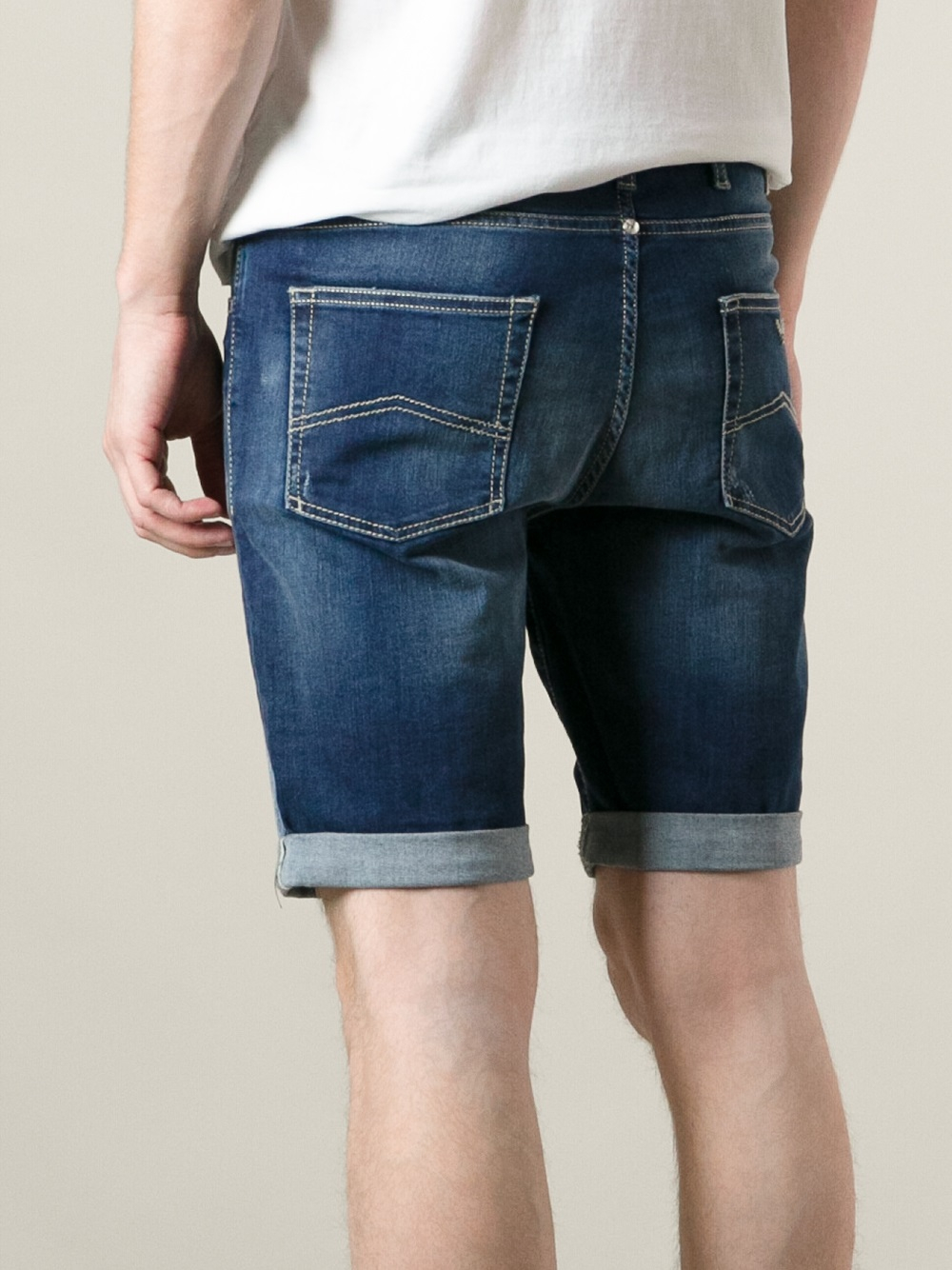 short armani jeans
