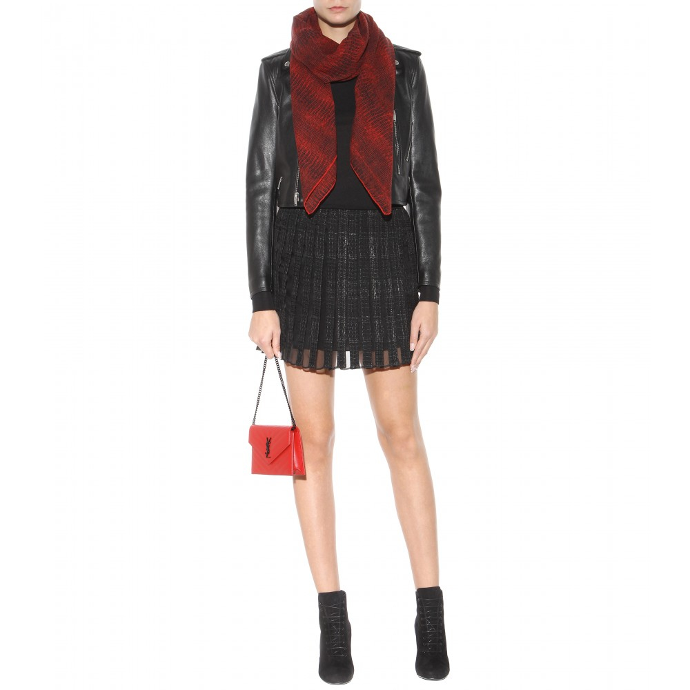 saint laurent classic monogram quilted leather shoulder bag