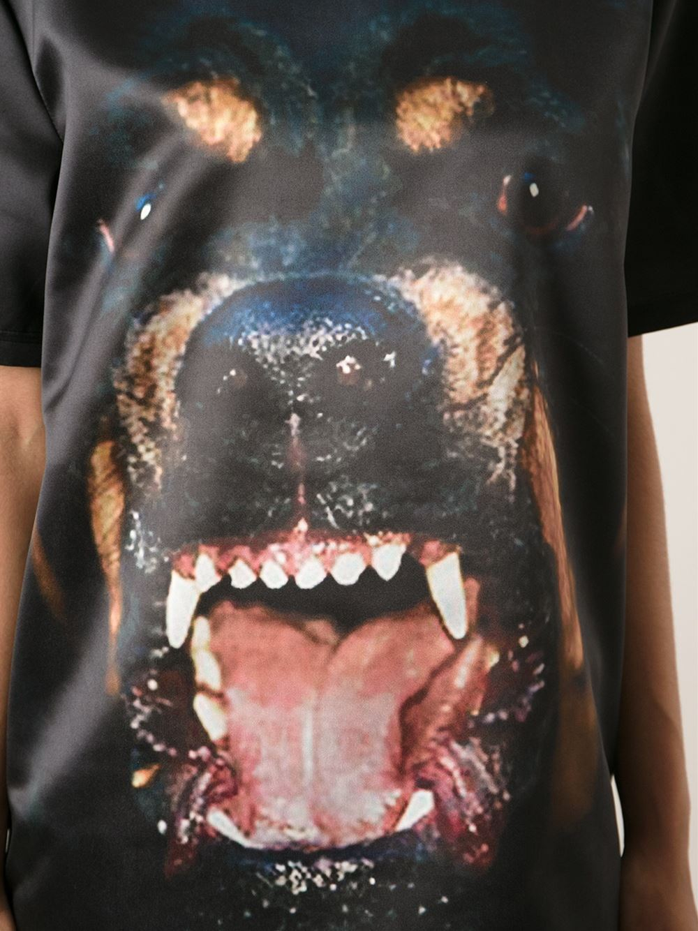 t shirt givenchy dog